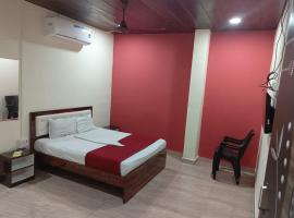 sai villa lading and boardig, hotel u gradu Nale Sopāra