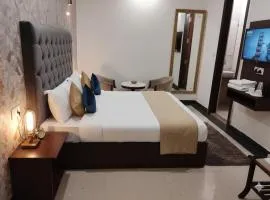 Hotel Sainik Farmstay