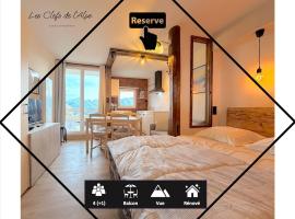 Studio cosy et ensoleillé - Jolie vue montagnes, hotell sihtkohas Huez