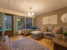 Rivitalohuoneisto saunalla