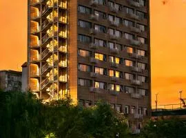 Orange Hotel Beijing Yansha Landmark River