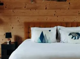 La Villa d'Hélène Chambre d'hôtes BnB - Cluses - Parking Voiture - Moto - Vélo