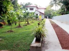 Aus Lanka Villa