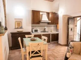 SCAPPO IN UMBRIA, nel vicolo