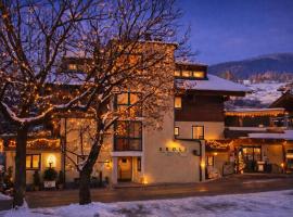 Hotel Gasthof Kröll, 4 Skigebiete in unmittelbarer Nähe, Restaurant mit regionaler Küche, hotel v destinácii Niedernsill