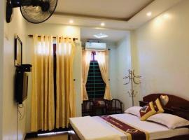 Trần Anh Hotel، فندق في Nà Phia