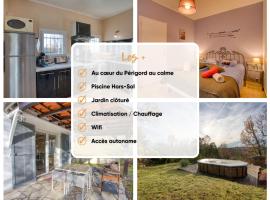 Maison, Piscine, calme, grand jardin, Carlux, Hotel in Carlux