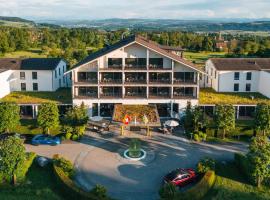 Wellnesshotel Golfpanorama, hotel with pools in Lipperswil