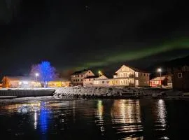 Hennesstrand Brygge - Din base for Vesterålen og Lofoten