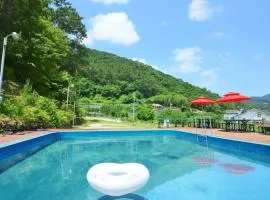 Tongyoung Macaio Pension