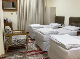 فندق تاج النزهة, ξενοδοχείο σε Al Gharīth