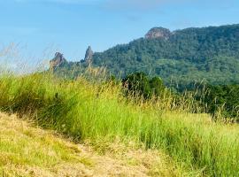 Stoney Chute Eco-Retreat, отель в городе Нимбин