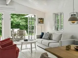 Classic Vejby Home With Light, Calm And Nature
