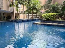 Sunshine100PioneermMandaluyong PoolGymBilliardsPlaygroundTVWifi