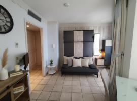 Reflets du Lac Annecy, Baie des Voiles - Vue Lac - Terrasse - Plage & Parking Privés, hotel din Duingt