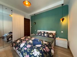 Airport Stay Comfortable accommodation with own bathroom Easy access, hotel em Mqabba