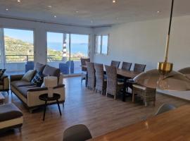 Belle villa avec piscine vue mer- Cap Corse Sisco, khách sạn ở Sisco