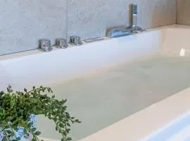 Estudio con jacuzzi y vistas al mar