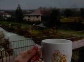 Braća Velić, hotel i Kravlja