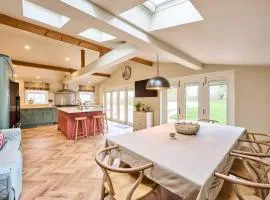 Host & Stay The Coral Cottage