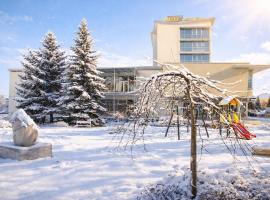 Hotel Janosik, hotel com piscina em Liptovsk&yacute; Mikul&aacute;&scaron;