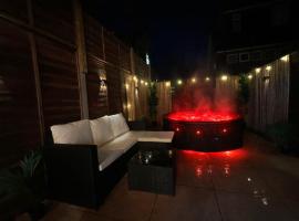 The Hidden Garden Gate Cabin, Hotel in Wallington