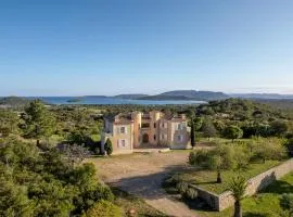 Château di Cardiccia a Luxury 7-Bedroom Villa with Air Conditioning