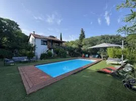 NIMES Villa au calme avec Jardin, Piscine et Terrain pétanque à 5 min du centre ville