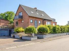 Cozy Apartment In Ystad With Wifi