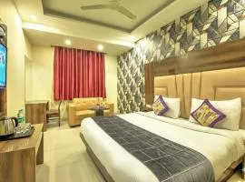 Hotel Smart Lax-Free Airport Pickup