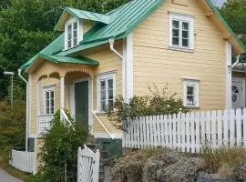 Nice Home In Ronneby With Wifi