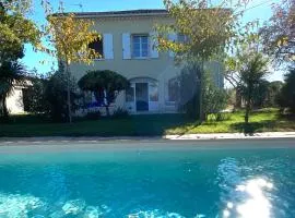 AGENCE JF IMMO- Villa avec piscine privée pour 8 à 10 personnes V0861