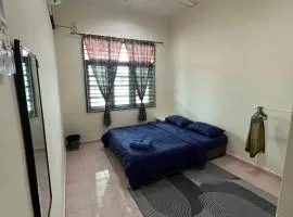 Novahaus4 Homestay Gong badak