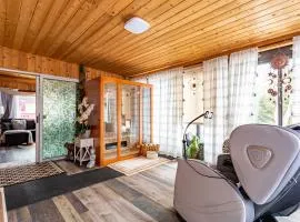 Summit Retreat Hot Tub Game Room Sauna