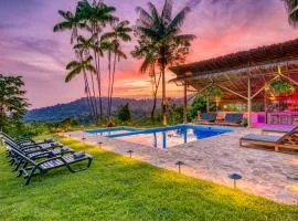 Dominical Casita w Ocean Views, Terrace, Kitchen
