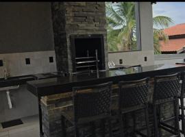 Rancho no Condomínio Lago e Sol em Fronteira MG, hotel u gradu 'Fronteira'