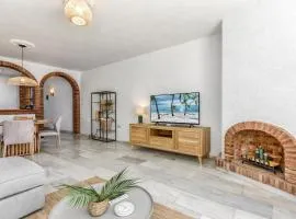 Calahonda Charm, stylish apartment with swimming pool