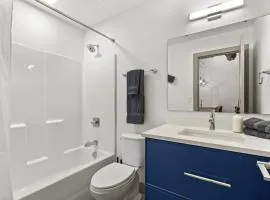 Brick & Bed Riverfront Lofts, T 307