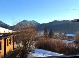 Ruhige Chalets mit Seeblick in zentraler Lage