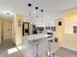 Cozy Private Room in a Spacious Shared Home#3, Hotel in Norton