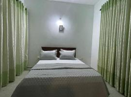 Natural flavour home stay, Hotel in Katugastota