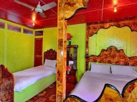 Amina Group Of Houseboats