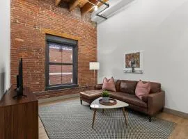 Brick & Bed Riverfront Lofts, T 304