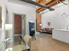 Brick & Bed Riverfront Lofts, T 309