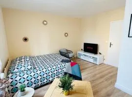 Studio Dulcea 1 Étage - Proche Centre & Gare -WiFi
