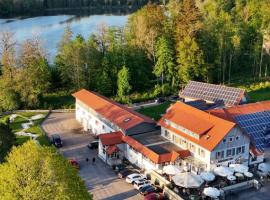 Traditions-Gasthaus Bayrischer Hof, hotel u gradu 'Leutkirch im Allgäu'