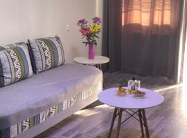 Уютная квартира в Навои, hotel sa Navoi