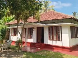 Villa Lagoonedge with 3 AC Rooms