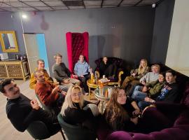 Hedgehogs backpackers hostel, хотел в Рига