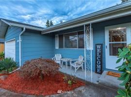 Quiet & Comfortable 3BR Home in Residential Tacoma, hotel di Tacoma
